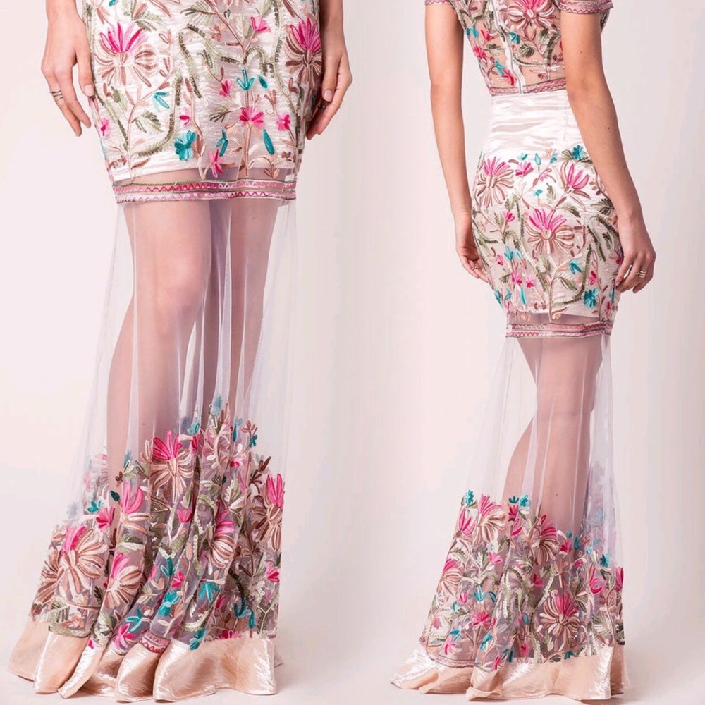 Floral embroidered maxi skirt